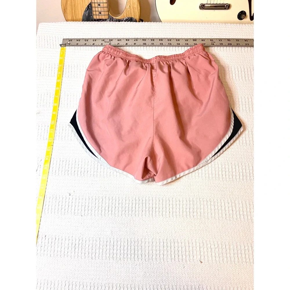 Nike Dri-FIT Tempo Running Shorts Womens Medium Pink Black Athletic Gym Workout